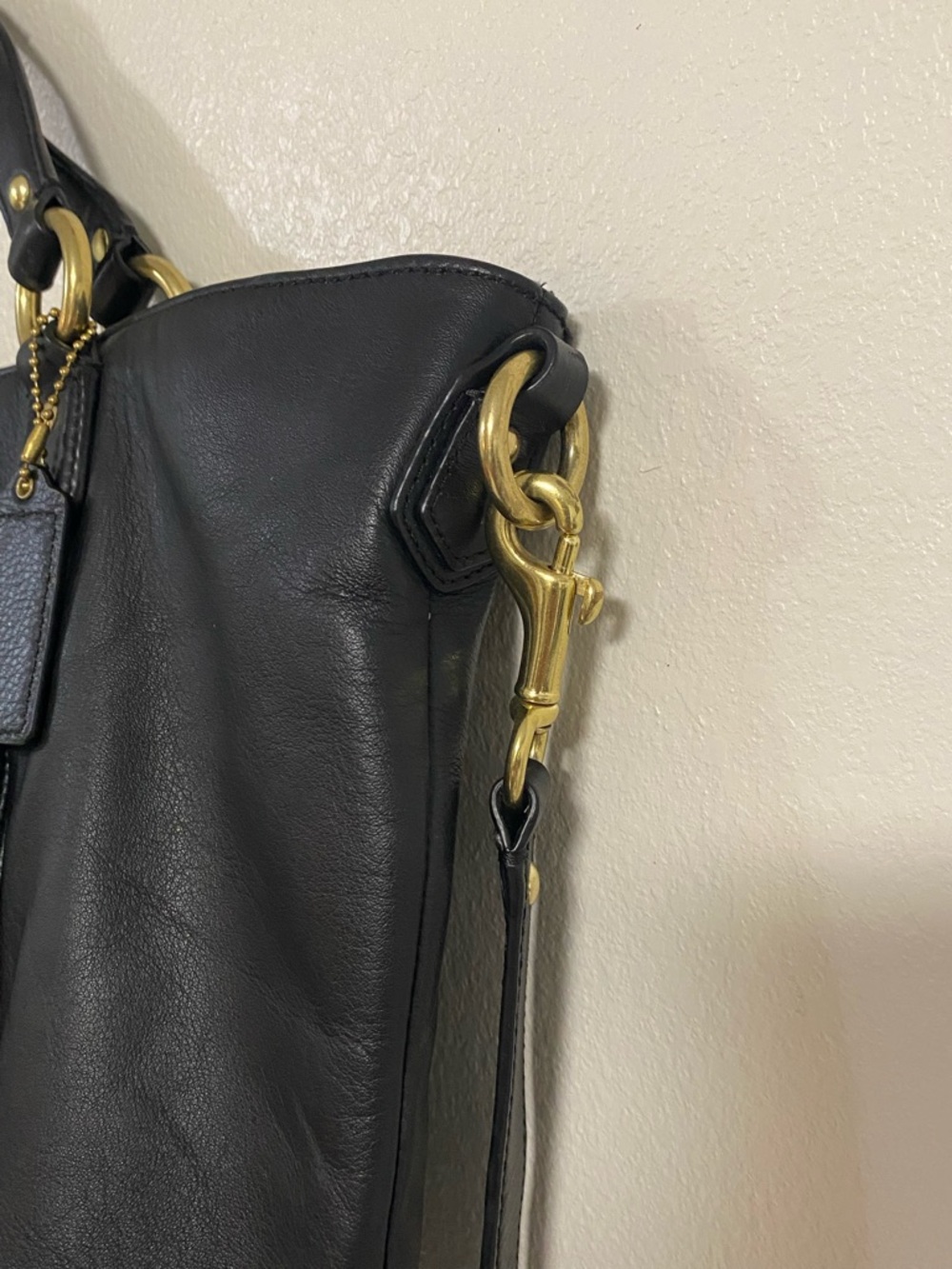 Coach Bag Campbell Black Leather Izzy Satchel Carryall Shoulder Bag F24683 FLAW - Picture 6 of 15